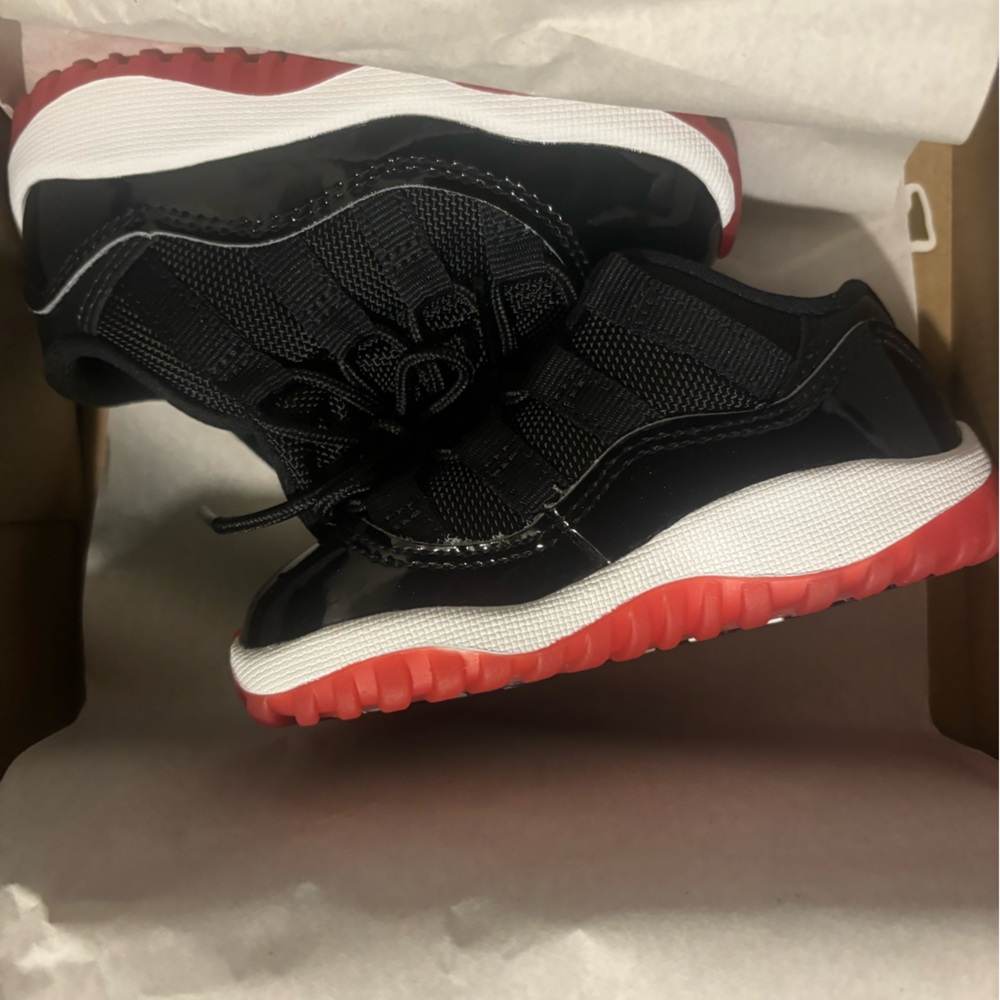Jordan Kids Black and Red Sneakers